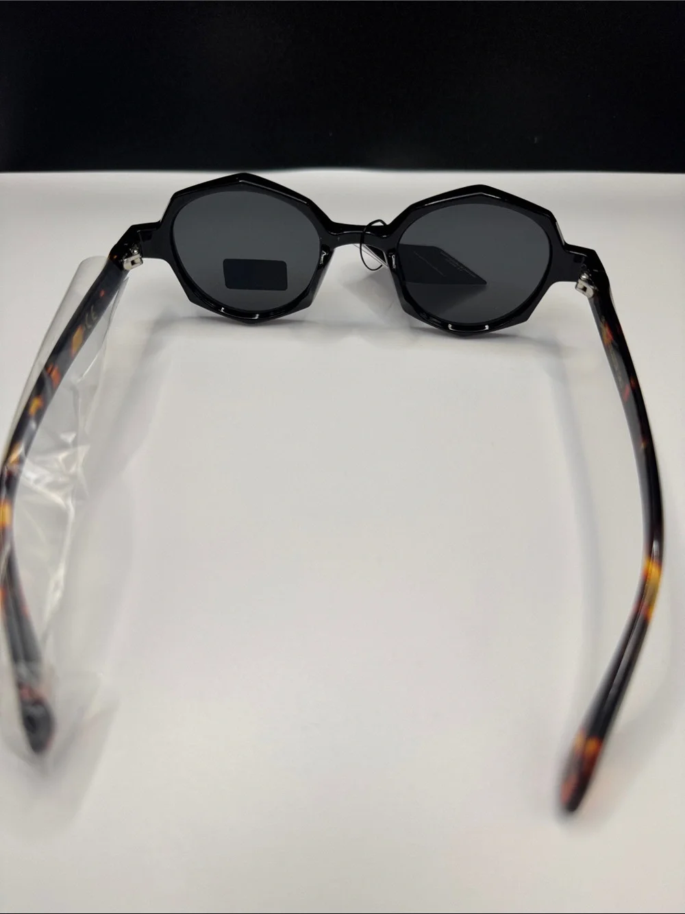 Octagonal Black Sunglasses with Dark Lenses (3-8) UV 400 CE